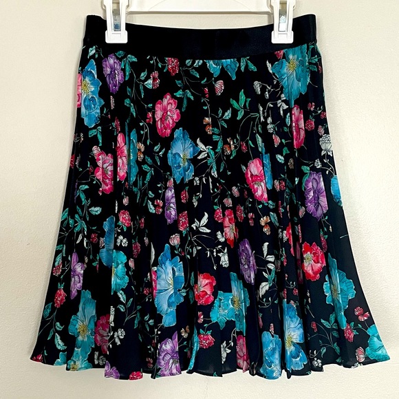 Express Dresses & Skirts - Floral Pleated Skirt